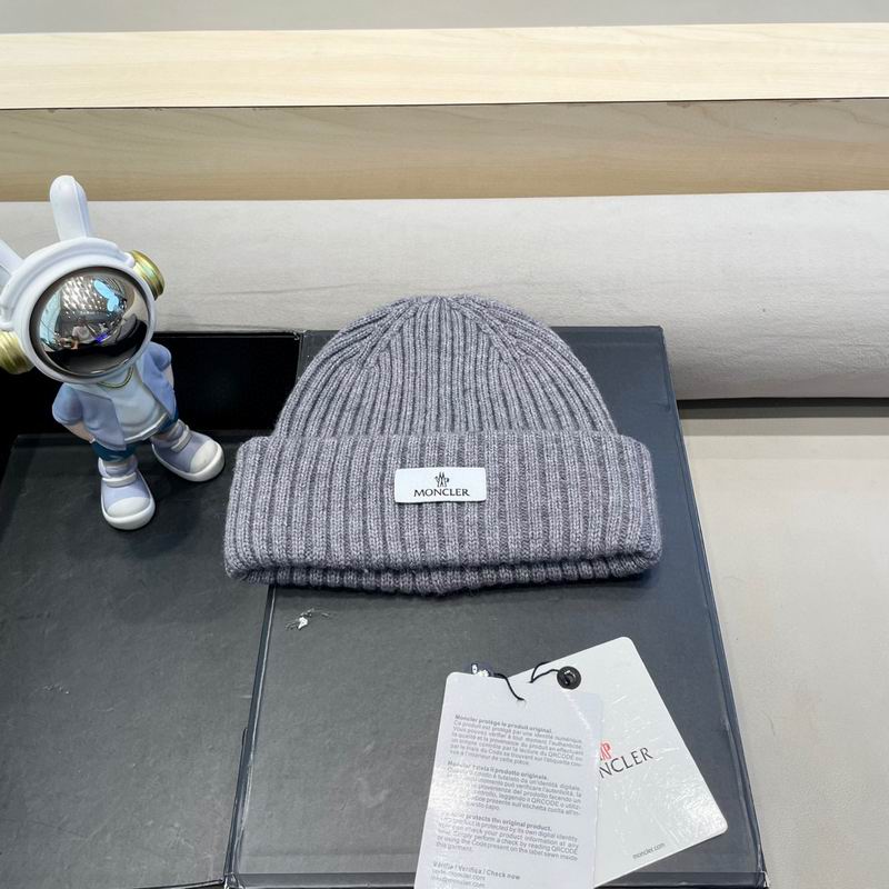 Moncler hat 090725